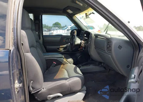 2003 Chevrolet S-10 Ls from USA, damaged, VIN 1GCCT19X938196603